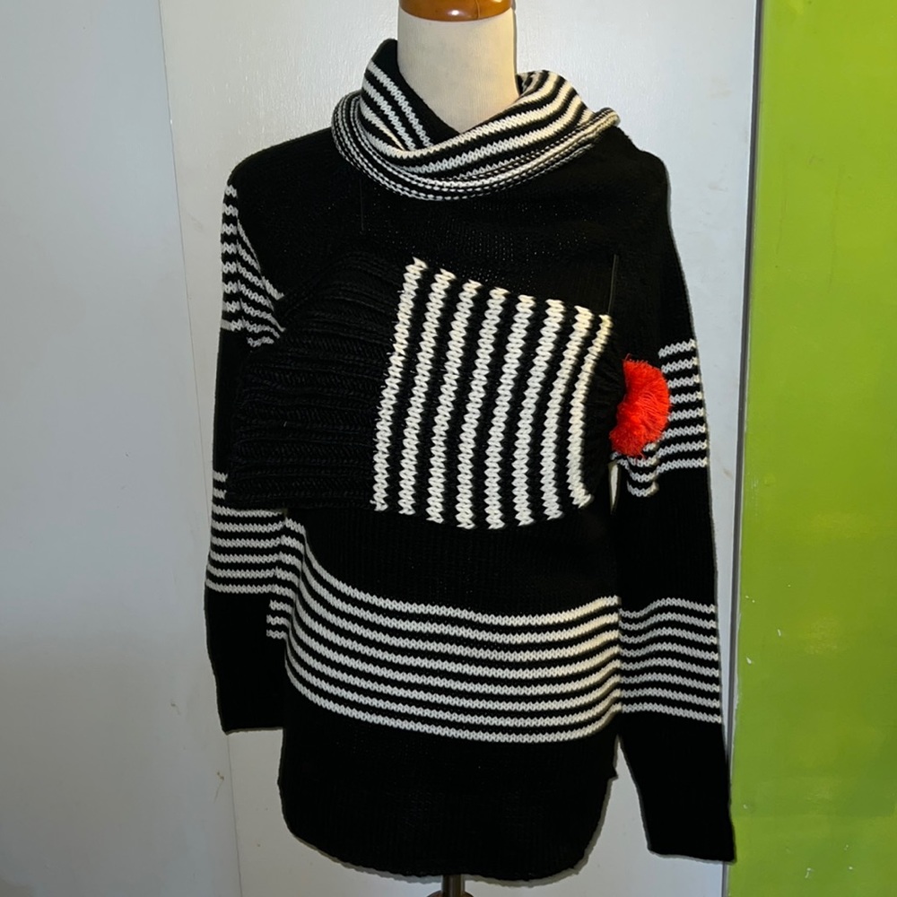 Poof! New With Tags black/white large Sweater with beanie